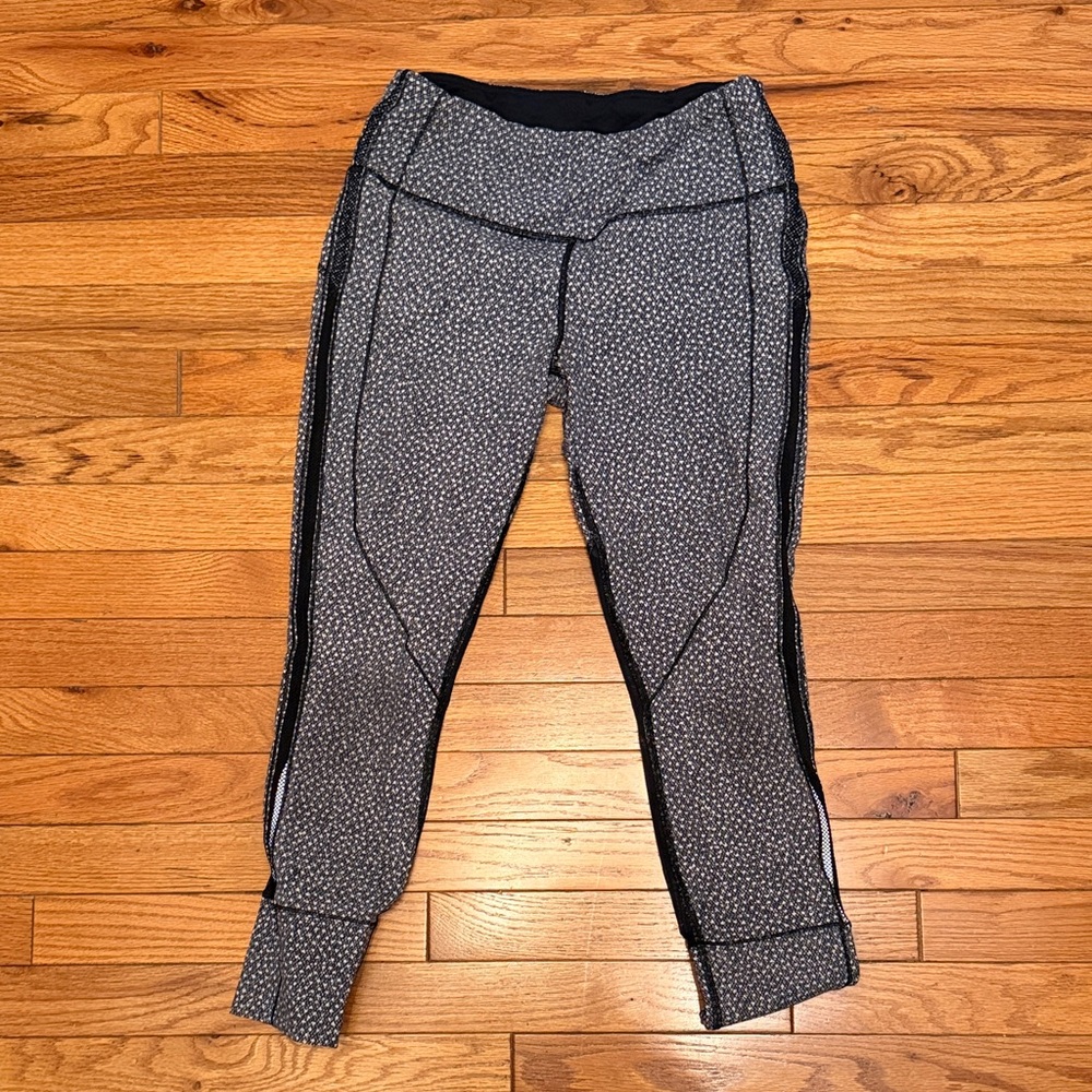 Black and White Patterned Leggings